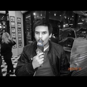 Meet your Posher, Enrique